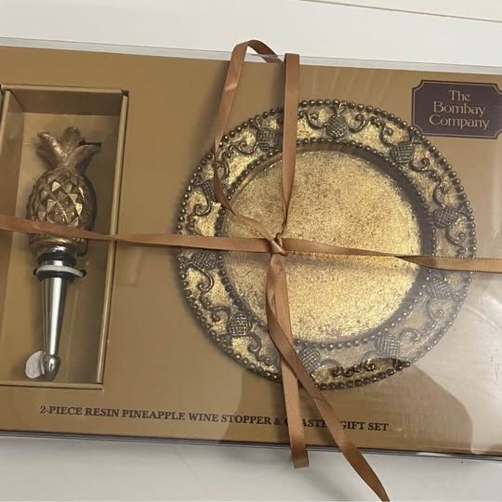 The Bombay Company Pineapple Wine Stopper & Coaster Gift Set